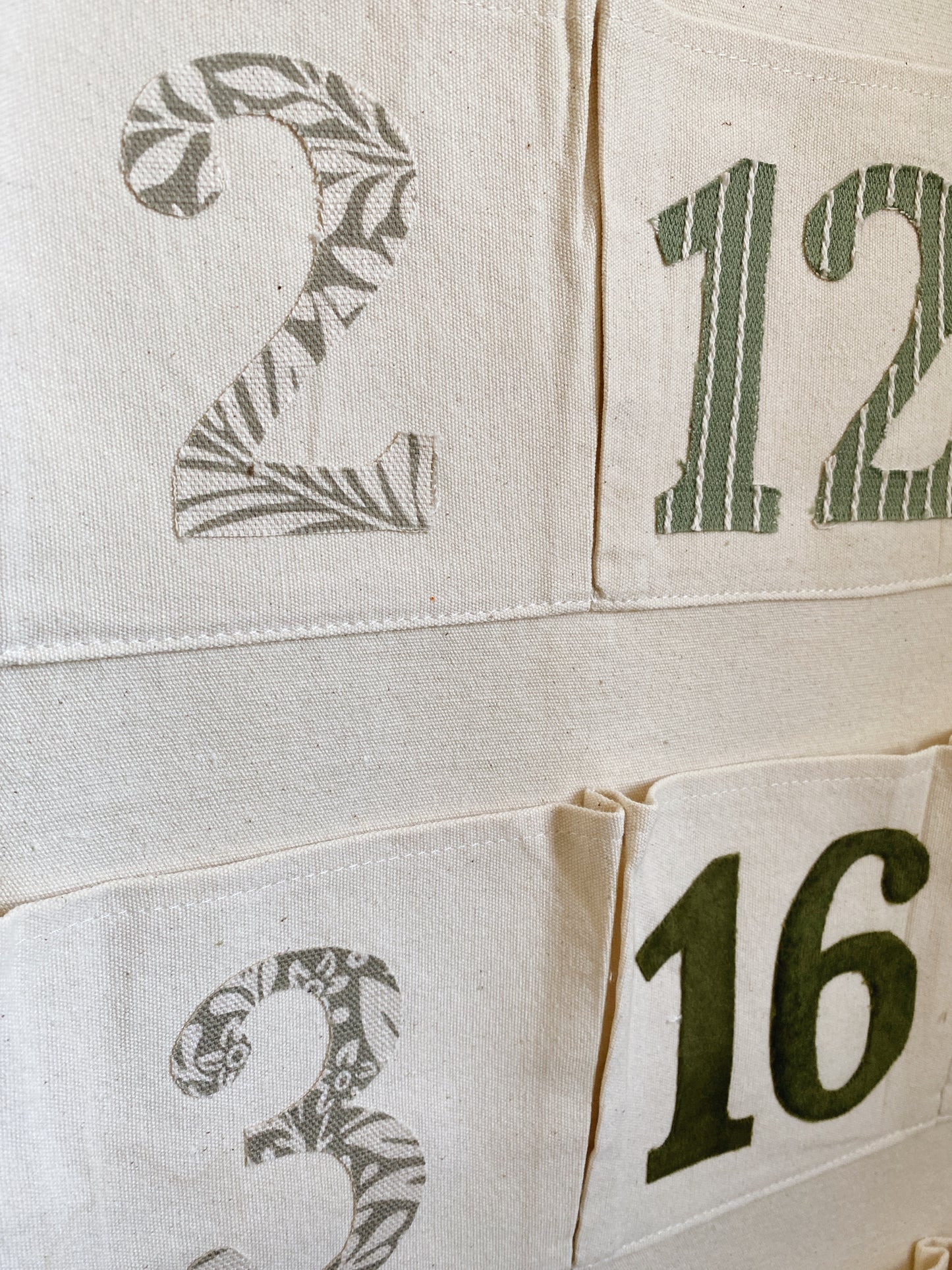 Christmas Advent Calendar in Green & Gold Glitter