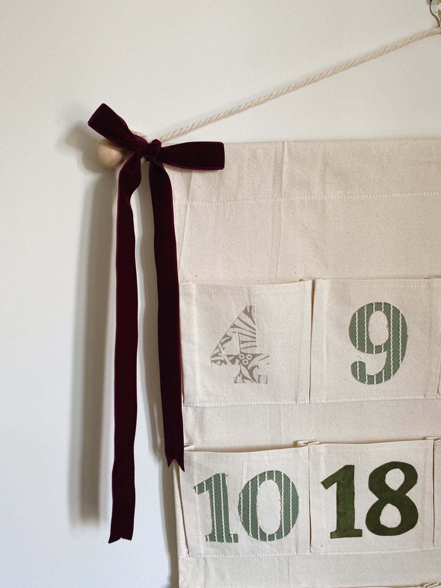 Christmas Advent Calendar in Green & Gold Glitter