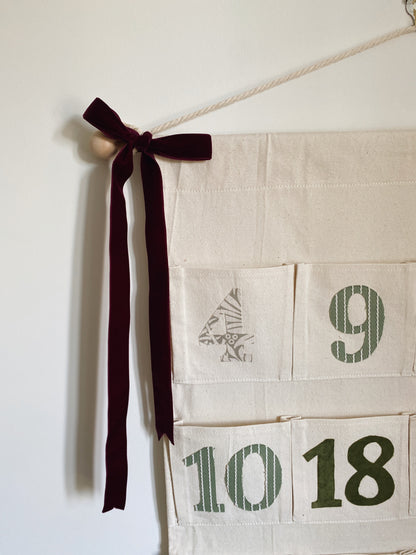 Christmas Advent Calendar in Green & Gold Glitter
